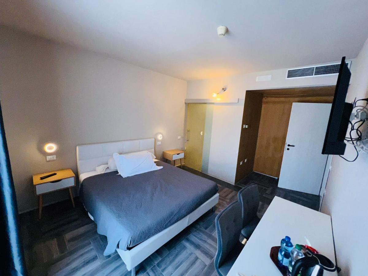 Hotel Garni Santa Caterina ออร์ตาซันจูลิโอ ภายนอก รูปภาพ