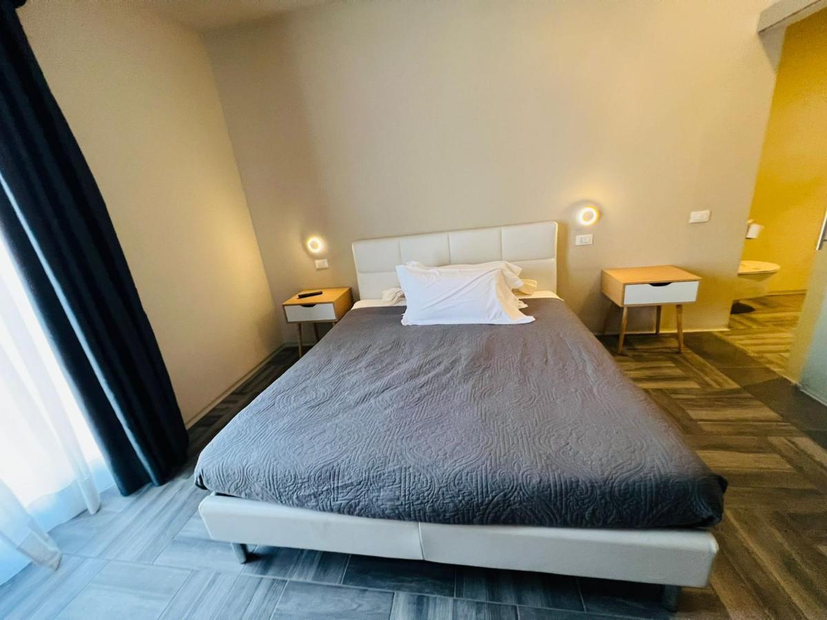 Hotel Garni Santa Caterina ออร์ตาซันจูลิโอ ภายนอก รูปภาพ