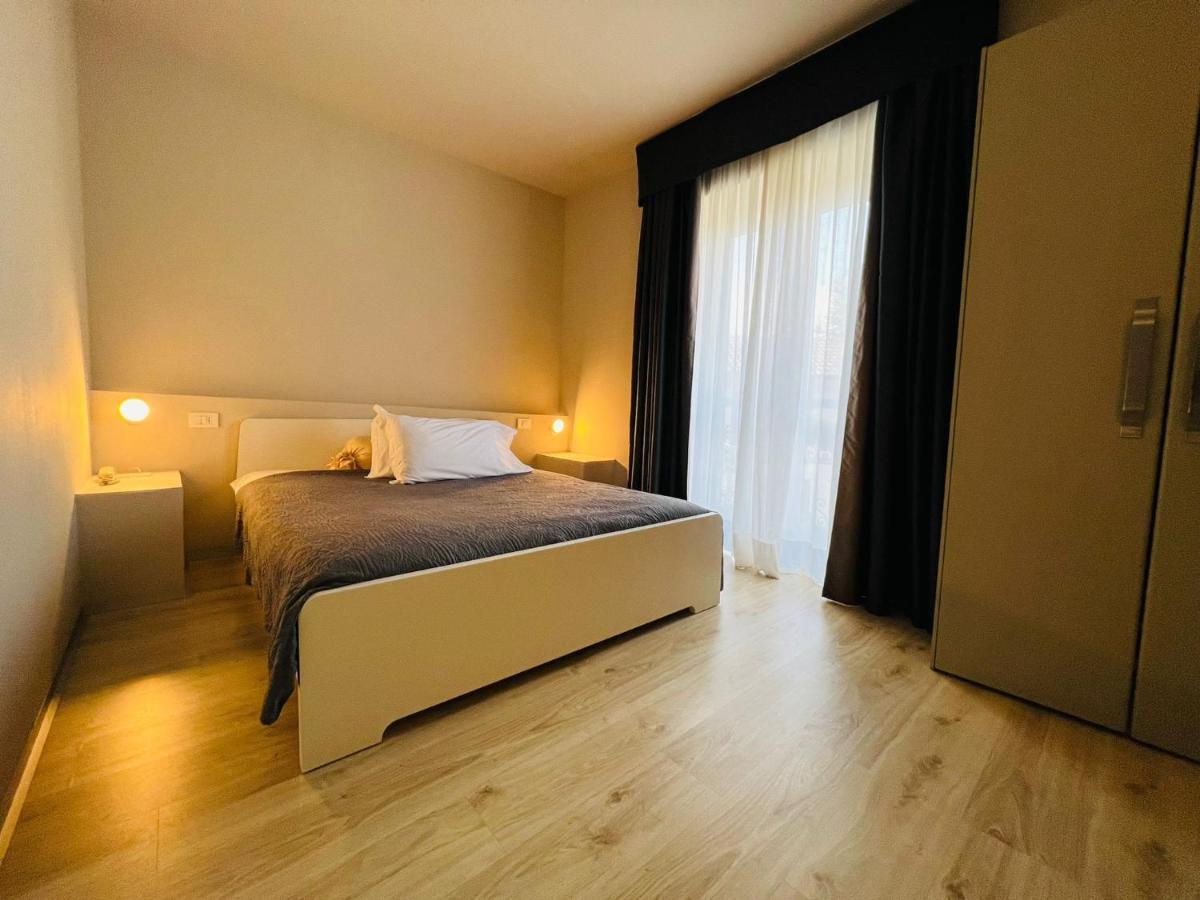 Hotel Garni Santa Caterina ออร์ตาซันจูลิโอ ภายนอก รูปภาพ