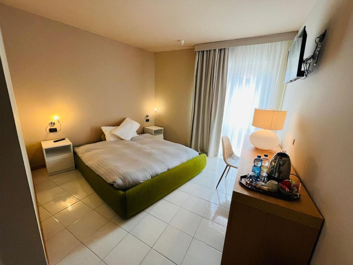 Hotel Garni Santa Caterina ออร์ตาซันจูลิโอ ภายนอก รูปภาพ