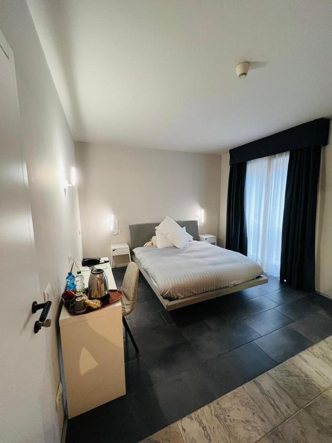 Hotel Garni Santa Caterina ออร์ตาซันจูลิโอ ภายนอก รูปภาพ