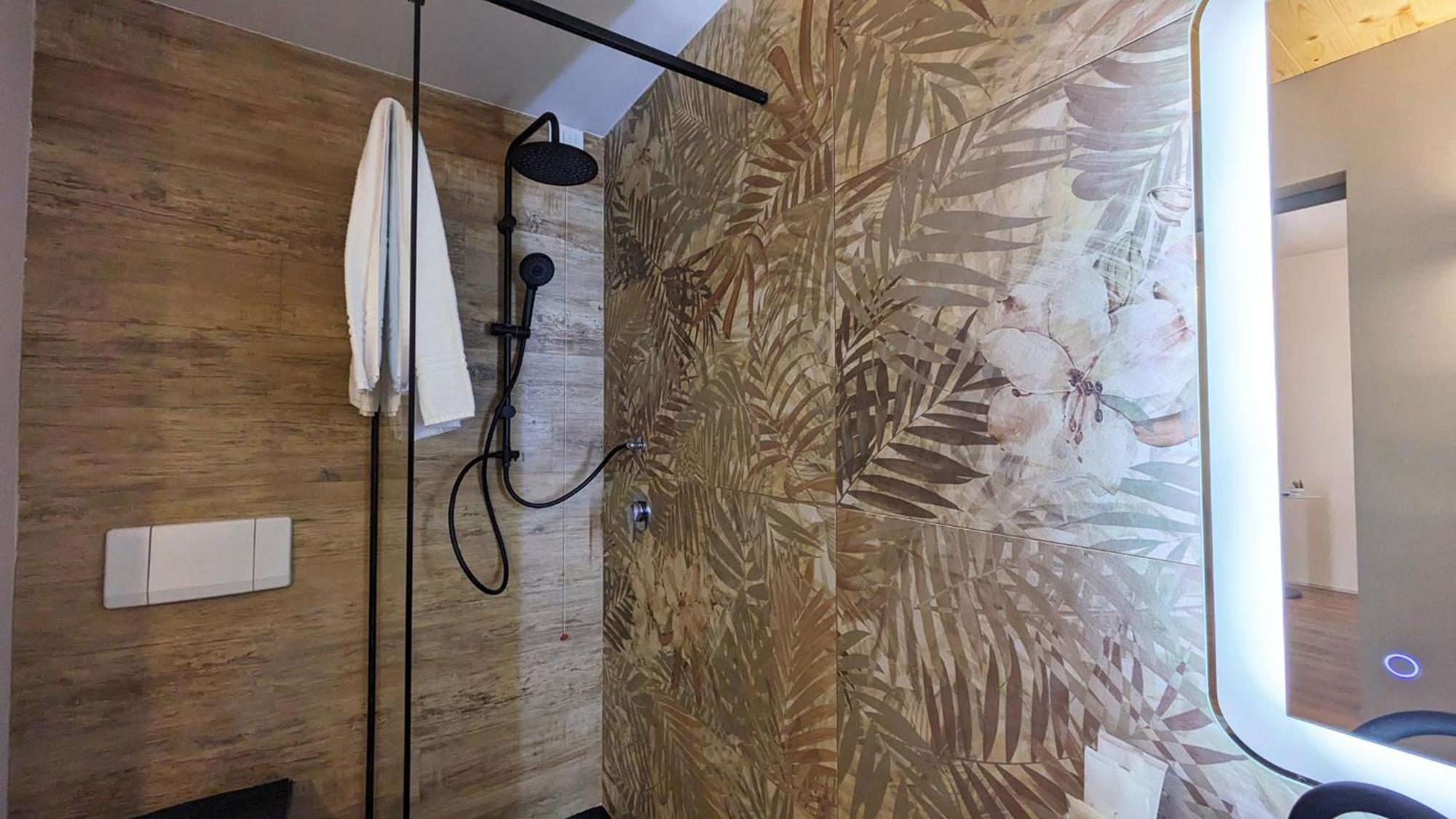 Hotel Garni Santa Caterina ออร์ตาซันจูลิโอ ภายนอก รูปภาพ