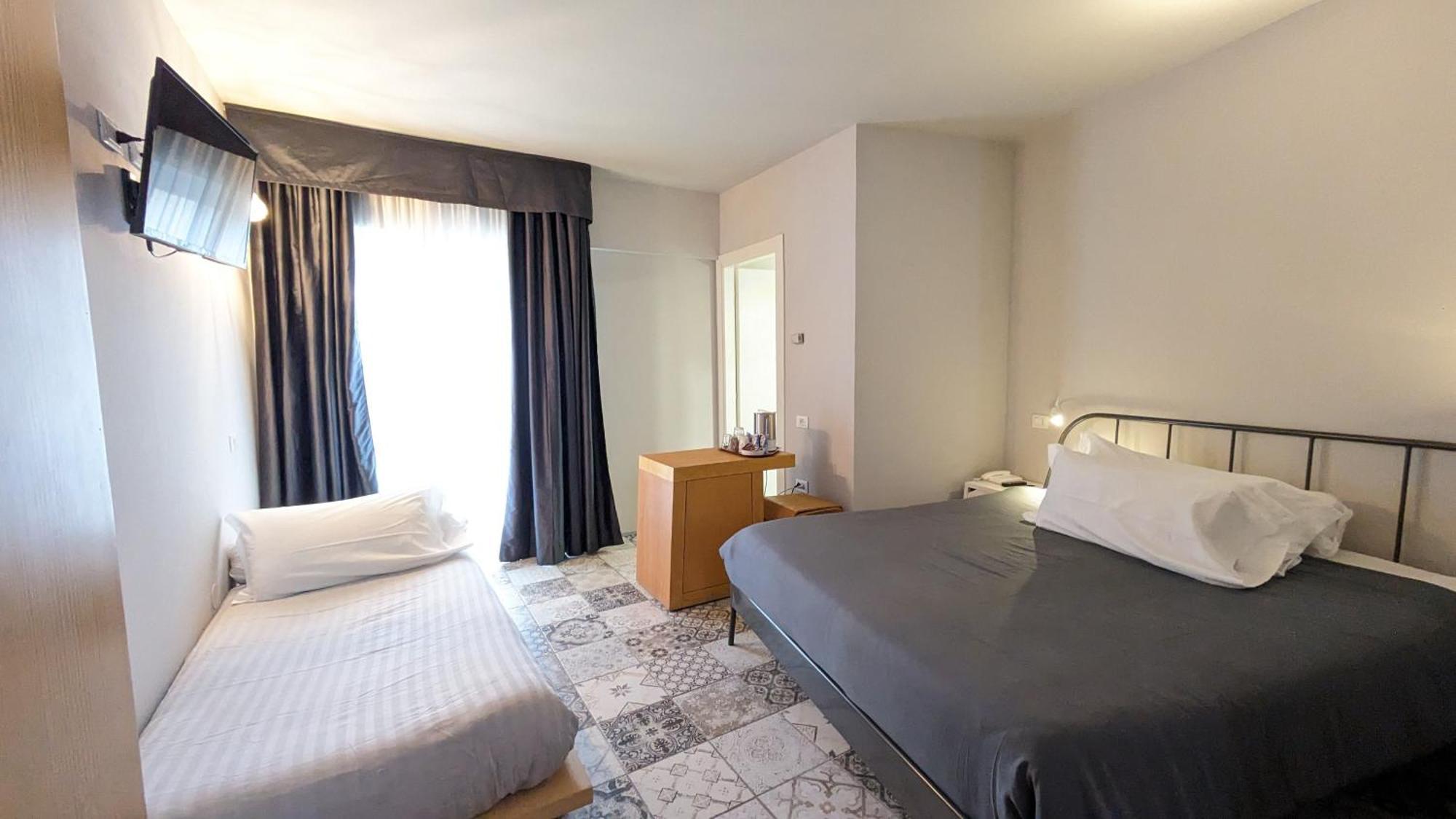 Hotel Garni Santa Caterina ออร์ตาซันจูลิโอ ภายนอก รูปภาพ