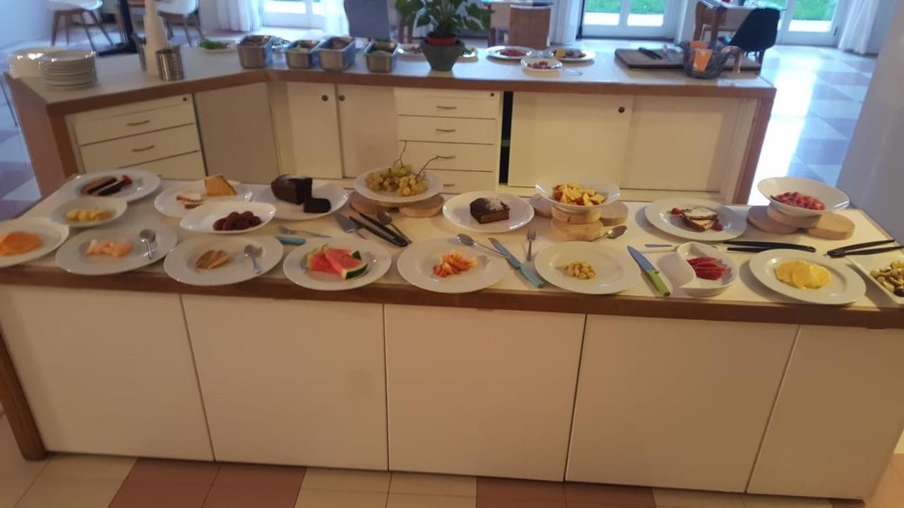 Hotel Garni Santa Caterina ออร์ตาซันจูลิโอ ภายนอก รูปภาพ